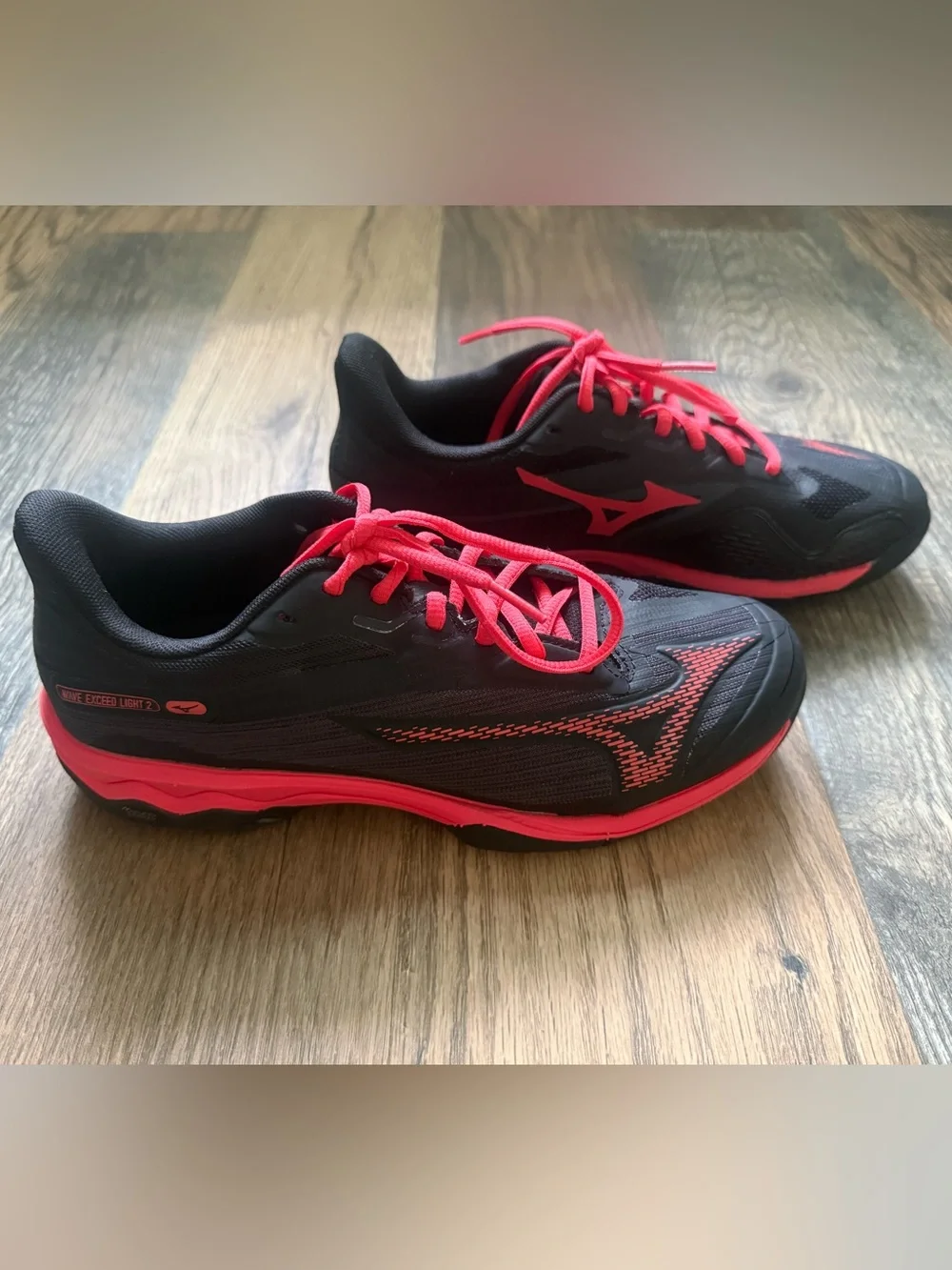 Mizuno Tennis Wave Exceed Light 2 Black and Red Men’s Size 7 shoes